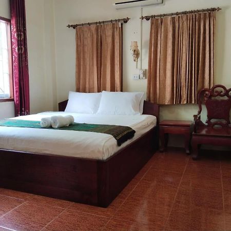 Thipphaphone Guesthouse Pakbeng Ngoại thất bức ảnh