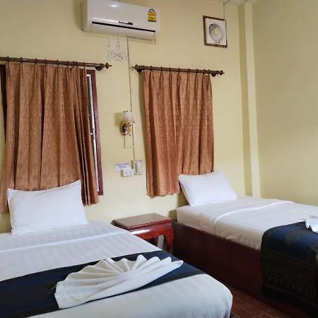 Thipphaphone Guesthouse Pakbeng Ngoại thất bức ảnh