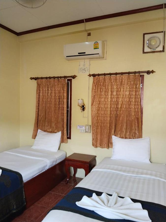 Thipphaphone Guesthouse Pakbeng Ngoại thất bức ảnh