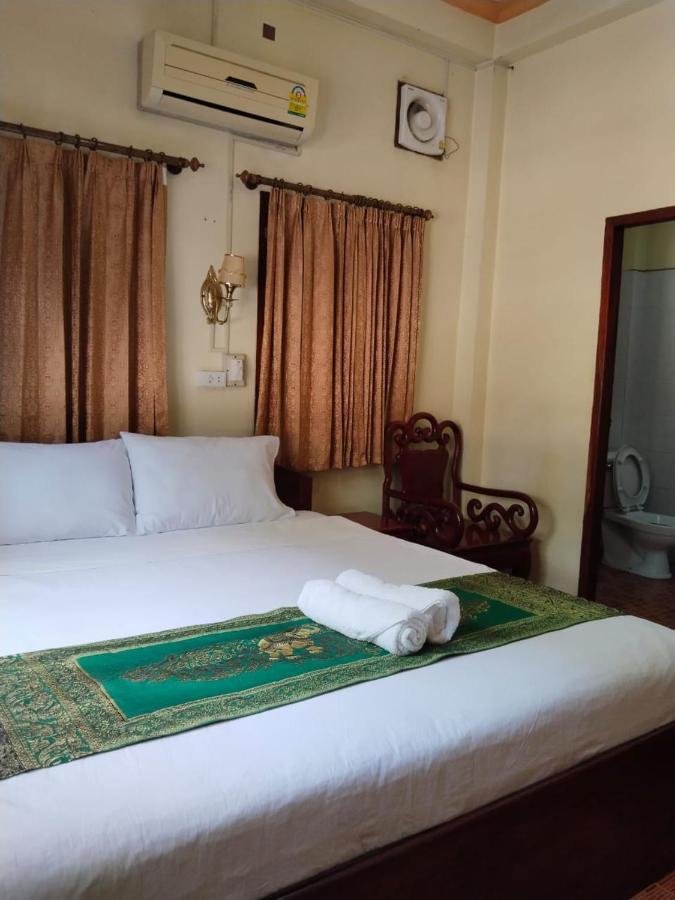 Thipphaphone Guesthouse Pakbeng Ngoại thất bức ảnh